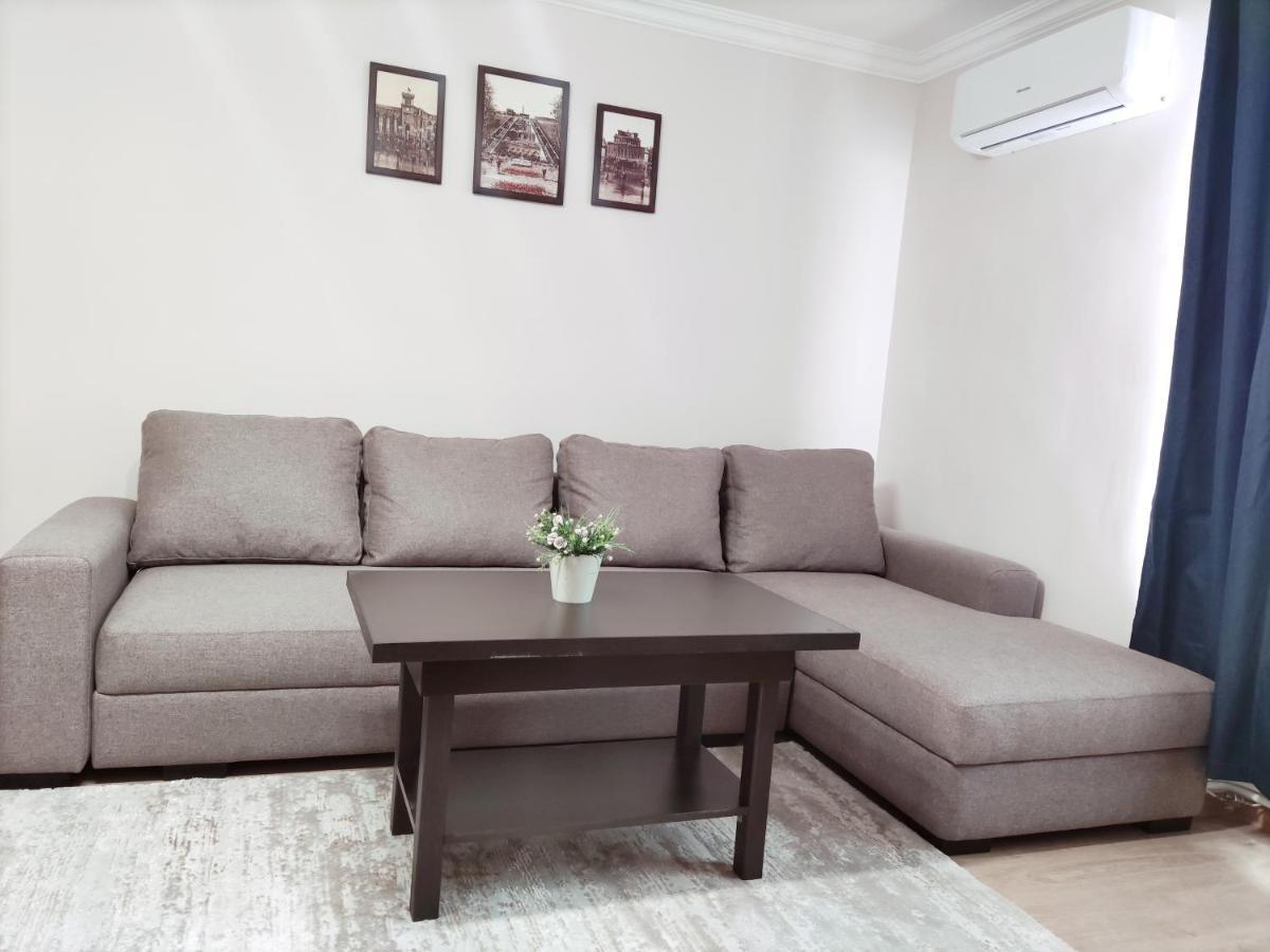 Renovated 1 Bedroom With King Size Bed In Kentron Jerevan Buitenkant foto