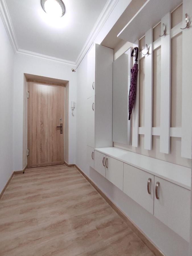 Renovated 1 Bedroom With King Size Bed In Kentron Jerevan Buitenkant foto