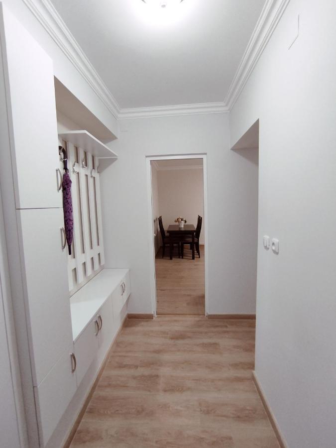Renovated 1 Bedroom With King Size Bed In Kentron Jerevan Buitenkant foto