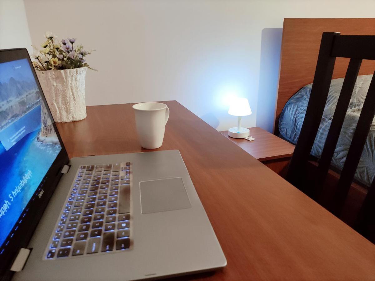 Renovated 1 Bedroom With King Size Bed In Kentron Jerevan Buitenkant foto